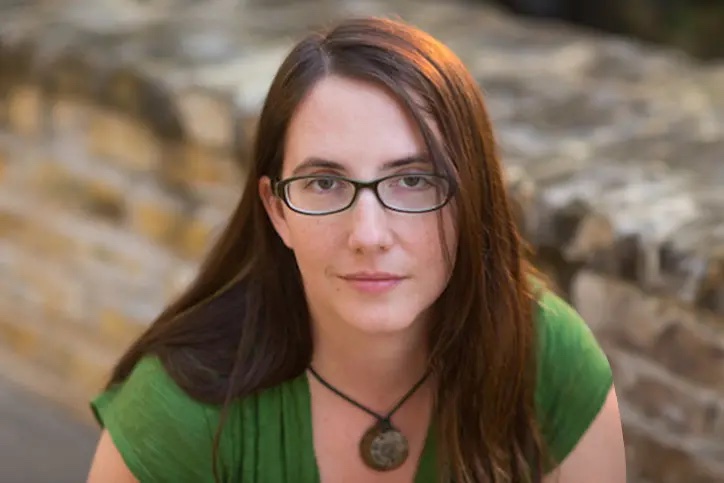 Megan Reilly Headshot