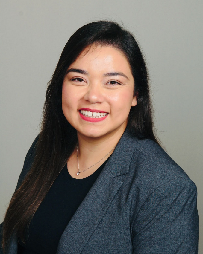 Mary Duenas Headshot