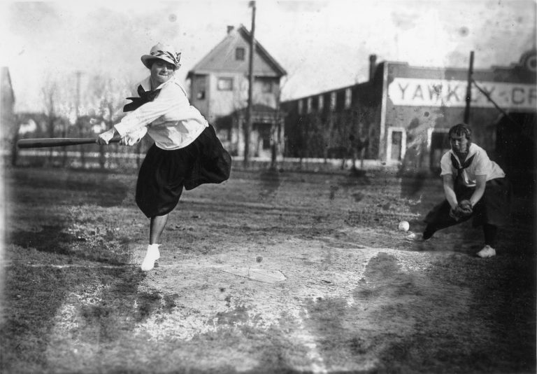 1916 women’s physical education class