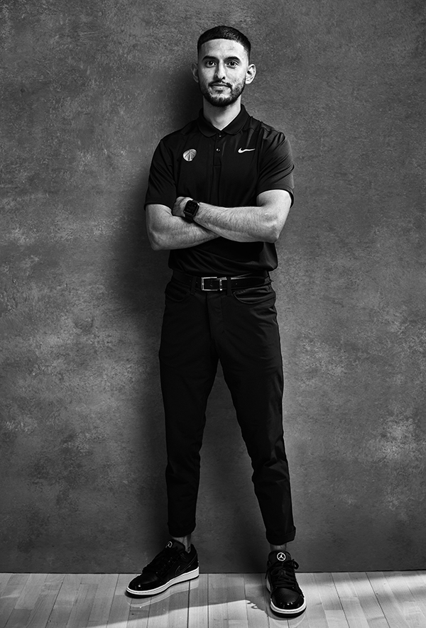UW–Madison alumnus Carlos Bustamante posing
